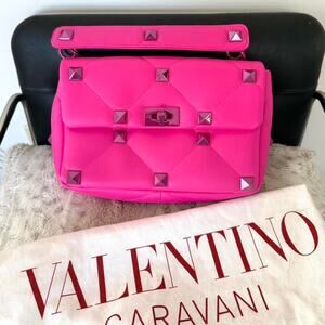 VALENTINO GARAVINI HOT PINK ROMAN STUD LARGE SHOULDER BAG